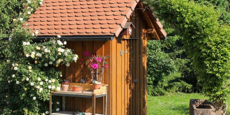 Was sind die Vorteile von Dachschindeln für ein Gartenhaus oder einen Geräteschuppen?